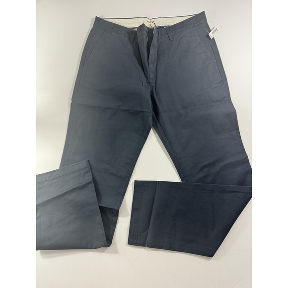 Goodthreads Men's Slim-Fit Washed Comfort Stretch Chino Pant, Navy, 38W x 30L - Picture 3 of 10